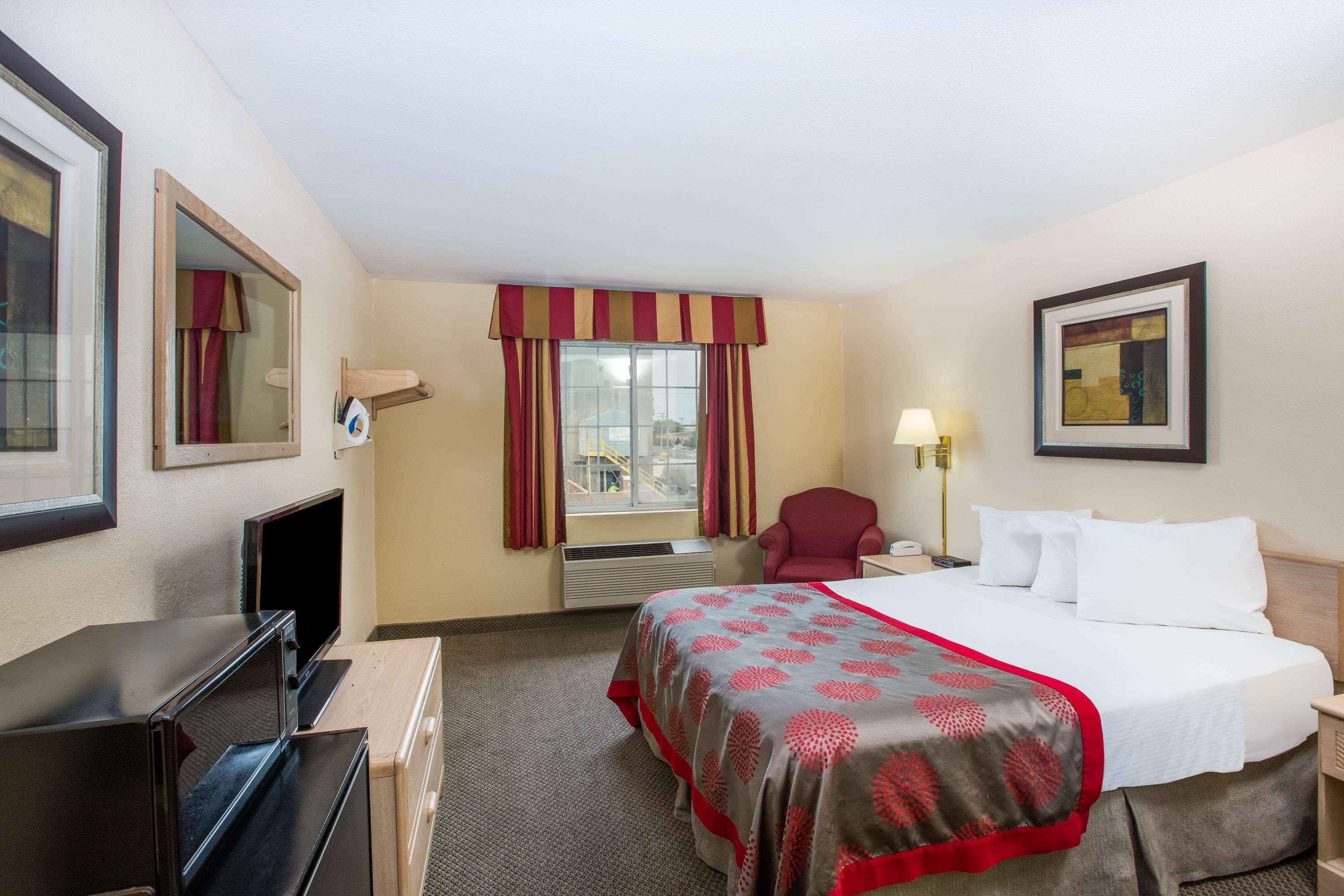Ramada By Wyndham Sioux Falls Zewnętrze zdjęcie